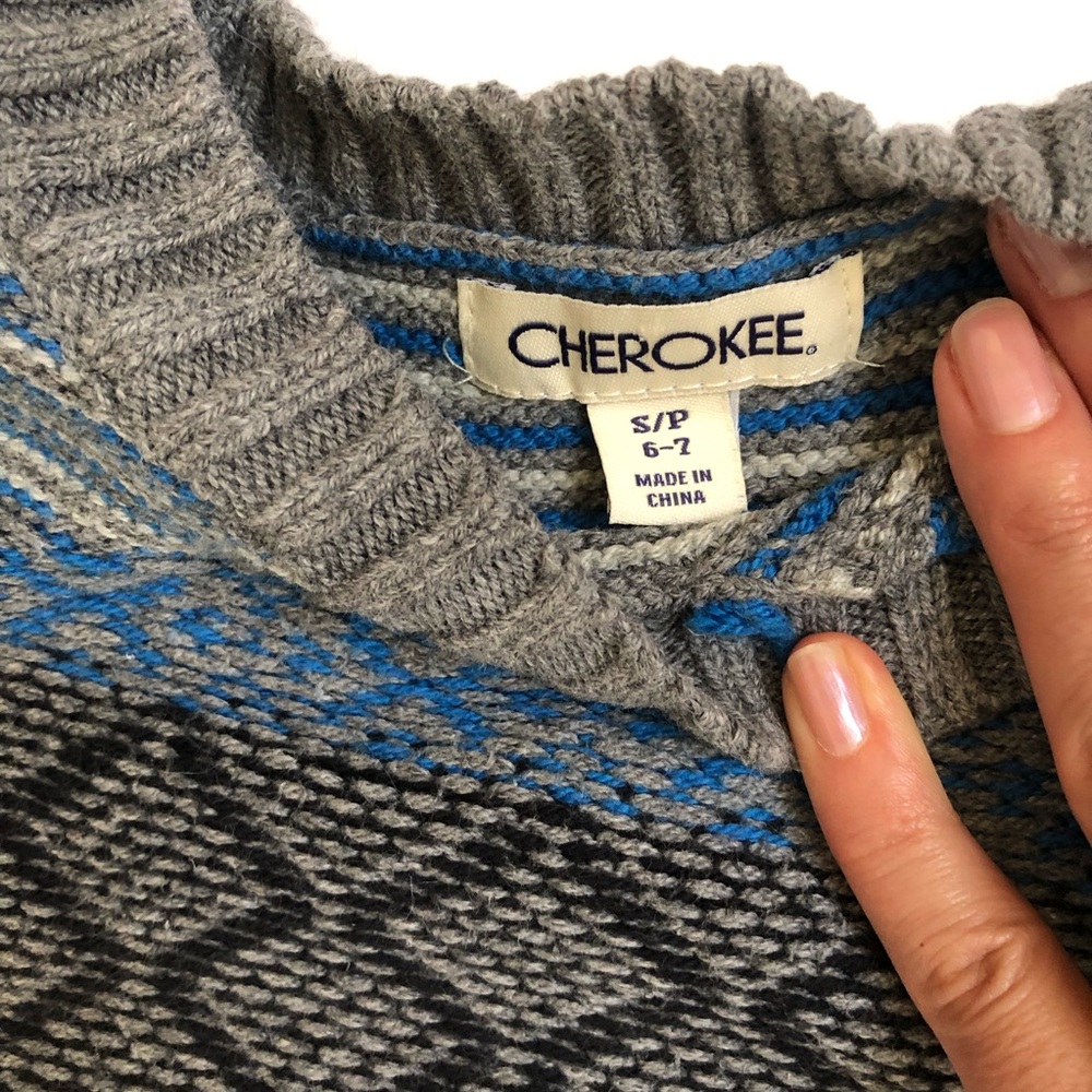 Cherokee Blue Patterned Sweater. - Picture 2 of 3